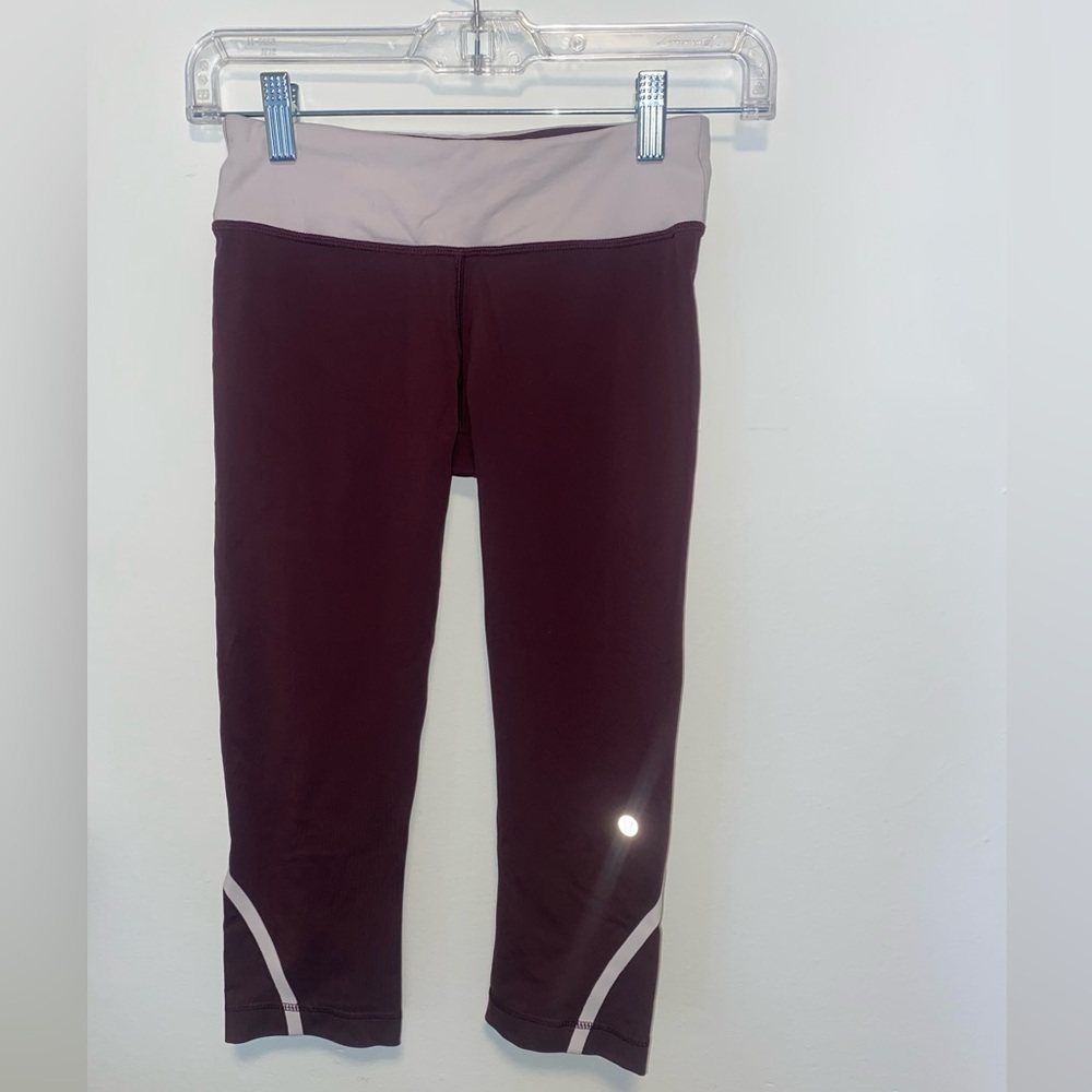 LuLuLemon workout cropped leggings